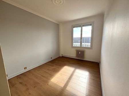 Location Appartement 5 pièces 106m² - Photo 4