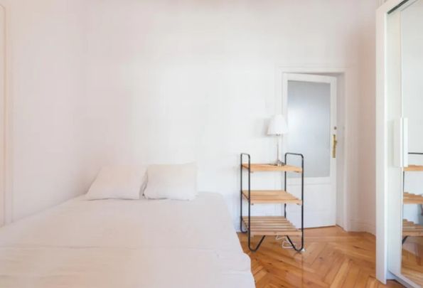 Calle de Gaztambide, Madrid, Community of Madrid 28015 - Photo 1