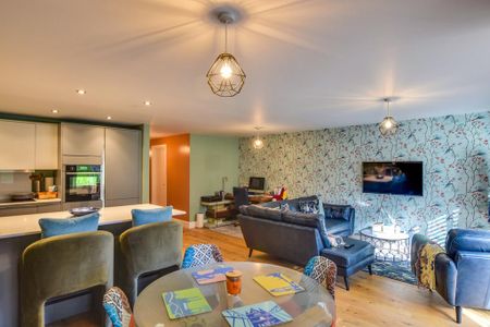 2 bedroom apartment to rent - Photo 2