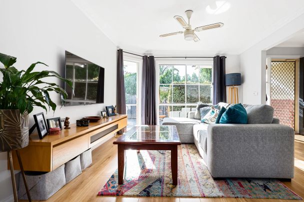 Beautifully Renovated Single Level Home - Photo 1