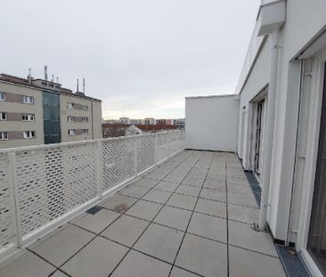 Helle und gemütliche 3-Zimmer-Wohnung mit großer Terrasse - Photo 3