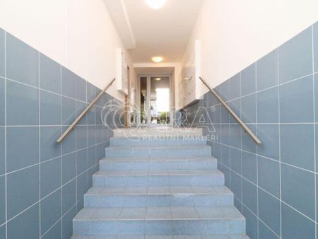 Pronájem bytu 1+kk 42 m2 - Photo 2