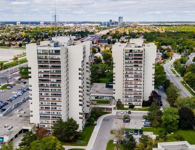 White Oaks Apartments | 1297 Marlborough Court & 1360 White Oaks Blvd, Oakville - Photo 1