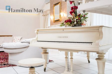 Na wynajem wyjątkowa willa z ogrodem znajdująca się w cichej dzielnicy - Kliny Borkowskie - Photo 2