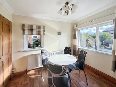 3 bedroom house to rent West End Crescent, Royston, S71 - Photo 4