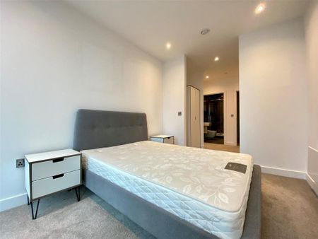 3 bedroom apartment to rent - Photo 4
