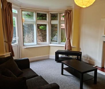 6 bedroom detached house to rent - Photo 4