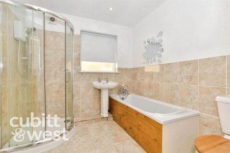 3 bedroom semi-detached bungalow to rent - Photo 3