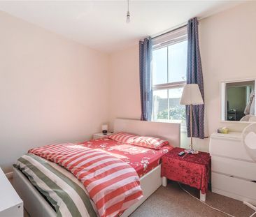 31 Ashley Road, Epsom, Surrey, KT18 5BD - Photo 3