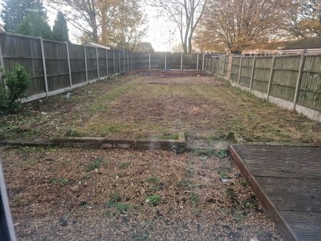 3 Bed Semi-Detached House, Berwyn Avenue, CV6 - Photo 4