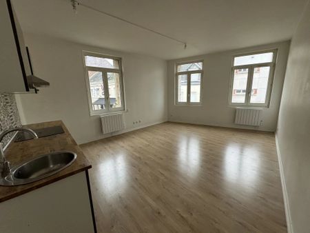 Location Appartement 3 pièces 55 m2 à Saint-Quentin - Photo 2