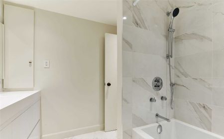 For Lease - 18A Hazelton Avenue Unit# 306, Toronto, Ontario - Photo 3