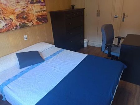 Avenida de los Poblados, Madrid, Community of Madrid 28024 - Photo 3