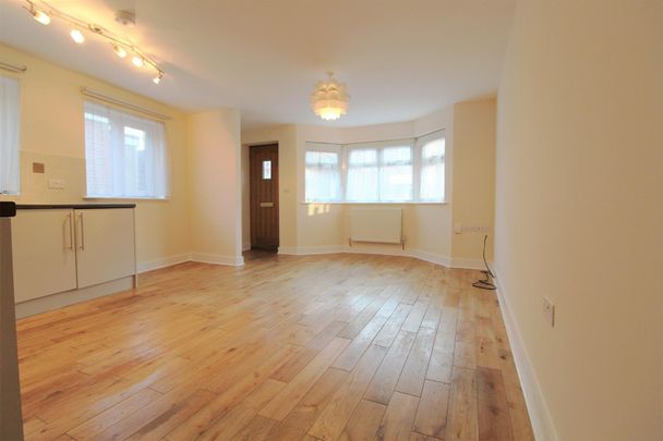 Inglis Road, Croydon - Photo 1