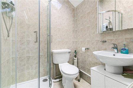 4 bedroom semi-detached house to rent - Photo 4