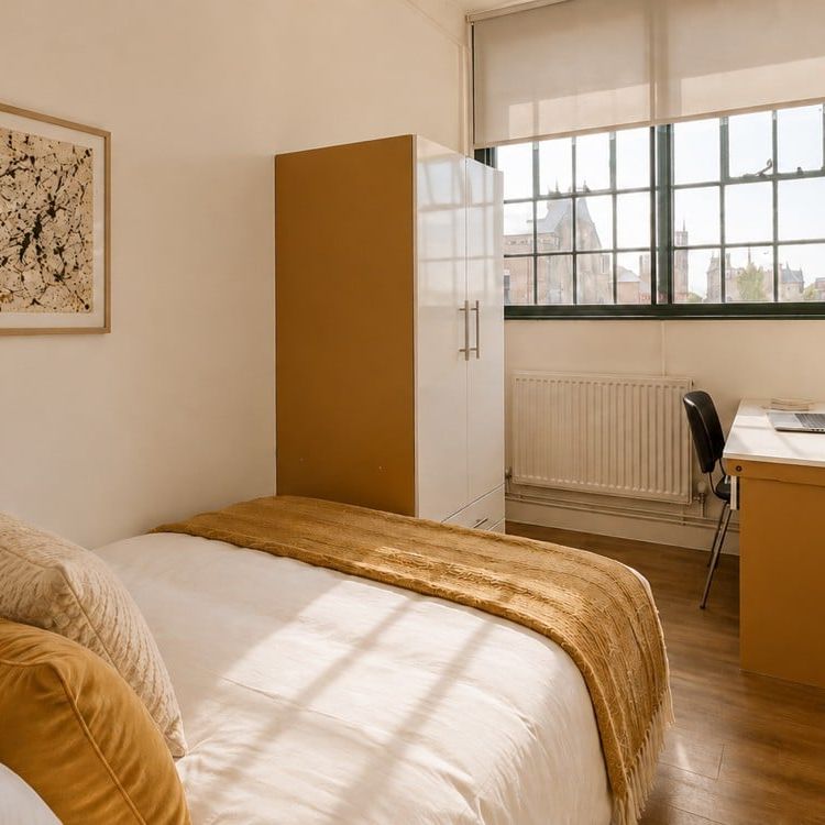 Room in a Shared Flat, Nottingham Square, NG7 - Photo 1