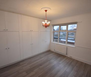 4 bedroom terraced house to rent - Photo 3