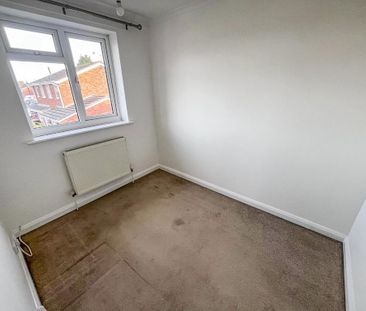 2 bedroom semi-detached house to rent - Photo 6