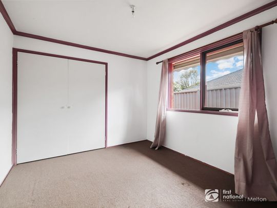 Neat & Tidy Three-Bedroom Home - Photo 1