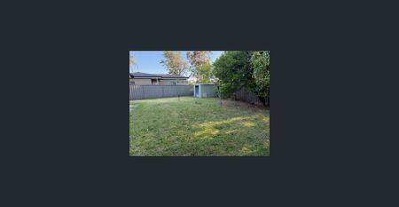 Spacious 3–4 Bedroom Home in the Heart of Blacktown! - Photo 3