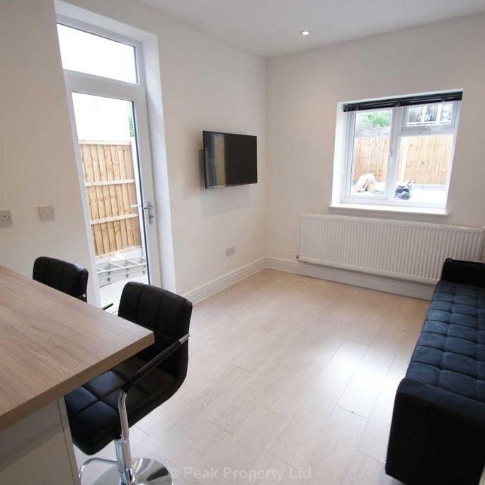 6 bedroom house share to rent - Photo 1