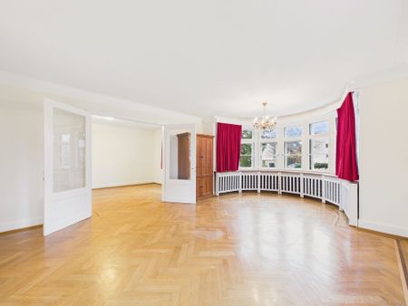 Living in the light: Exclusive single-family home in Reinach, canton of BL - Photo 2