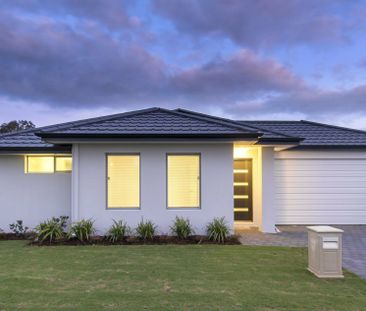 Stunning 3 Bedroom, 2 Bathroom Home with Modern Comforts - BREAK LEASE - Photo 3