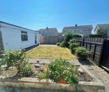 2 bedroom semi-detached bungalow to rent - Photo 4