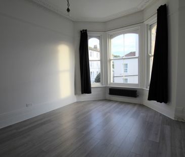 2 bed flat to rent in Warrior Gardens, St. Leonards-On-Sea, TN37 - Photo 1