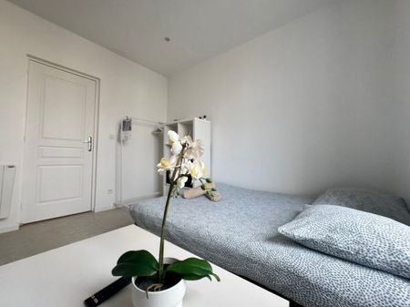 STUDIO MEUBLE-PROCHE BOULEVARD MONTAIGNE-LA2215 - Photo 5