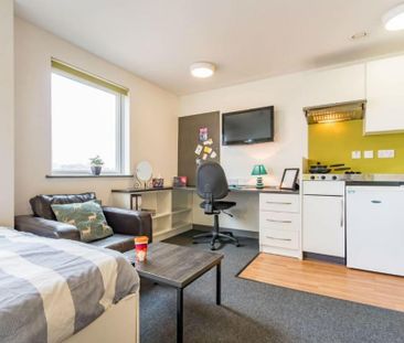 Studio to rent - Photo 1