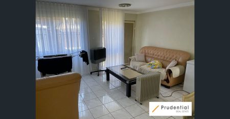 Low Maintenance Townhouse - Photo 2