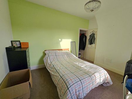 2 bedroom terraced house to rent - Photo 2