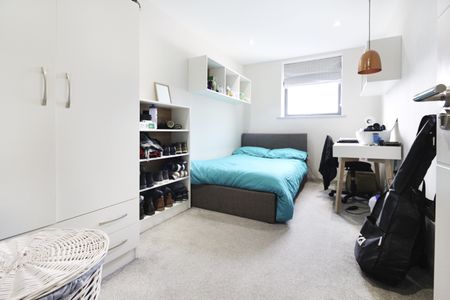 Corner House, Cathays - Photo 3