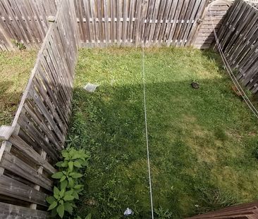 For Lease - 712 Activa Avenue, Kitchener, Ontario - Photo 6