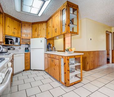 For Lease - 381 Water Drive, Georgina, Ontario - Photo 3