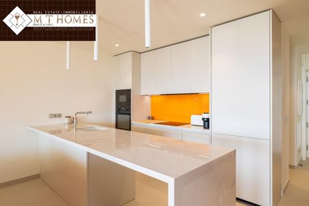 PISO LUJOSO A ESTRENAR EN URBANIZACIÓN PRIVADA- HIGUERÓN- FUENGIROLA - Photo 3