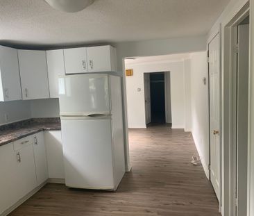 For Lease - 251 Marier Avenue Unit# 251, Vanier and Kingsview Park,... - Photo 1