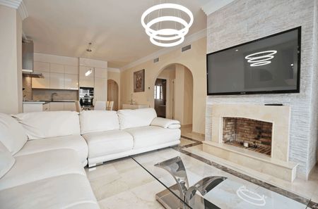 Alquiler de piso en Avenida del Prado - Photo 3