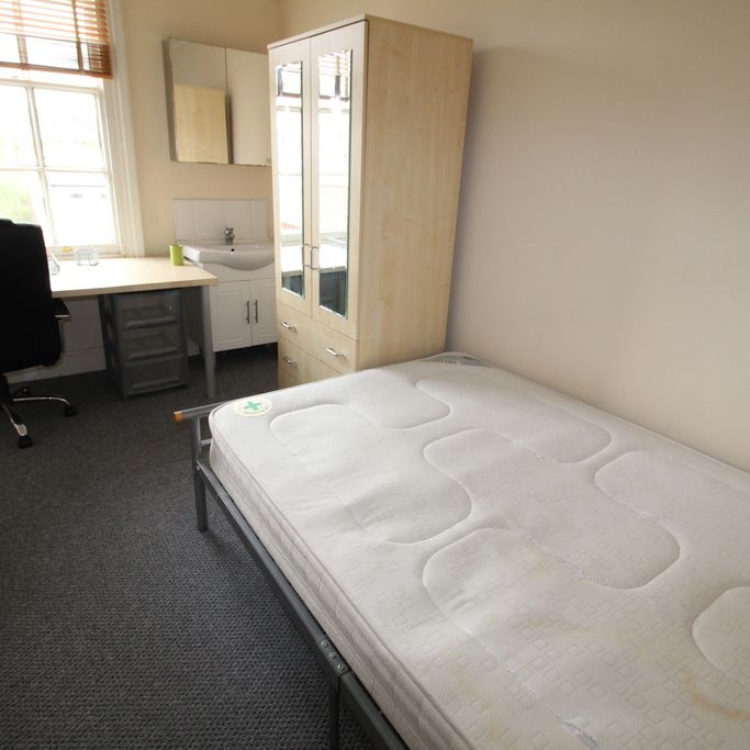 1 Bed Student Accommodation - Photo 1