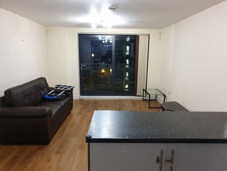 2 Bed Flat, Perth Road, IG2 - Photo 3