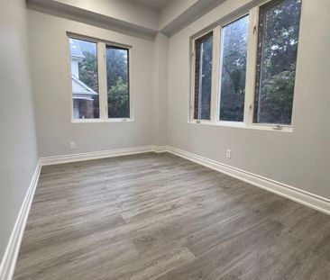 For Lease - 243 Woodfield Road Unit# First Floor, Toronto, Ontario - Photo 3