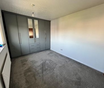 16 Coronation Road, Carrickfergus, BT38 7EX - Photo 3