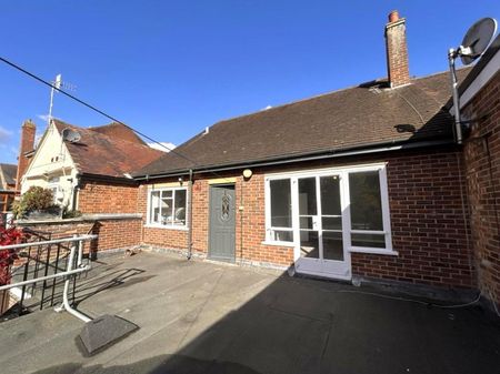 High Street, Pershore - Photo 2