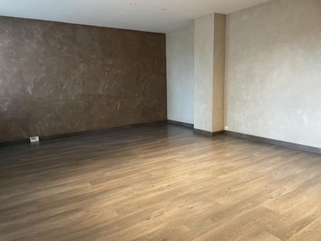 APPARTEMENT T5 A LOUER A ROANNE - MAYOLLET - Photo 2