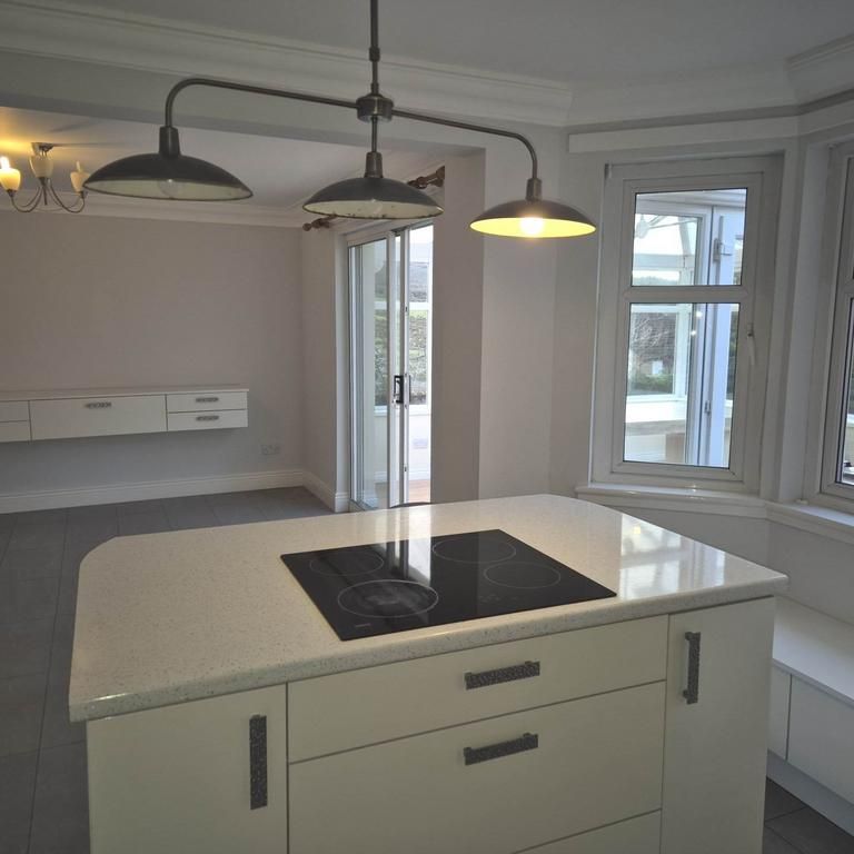 6 bedroom detached house to rent - Photo 1