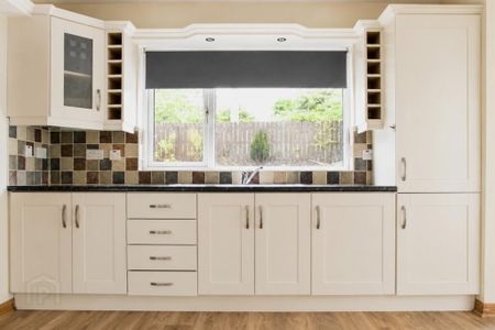 67 Tullymore Downs, Armagh, BT60 4AQ - Photo 4