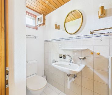 Ruhige Wohnlage im Grünen - 2-Zimmer-Dachwohnung - Photo 3
