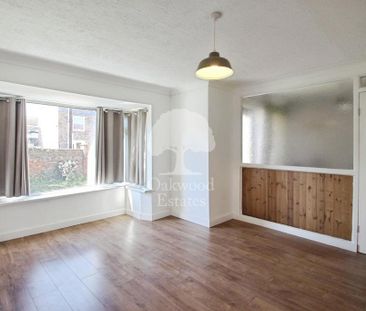 3 bedroom semi-detached house to rent - Photo 6