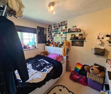 3 bedroom semi-detached house to rent - Photo 4